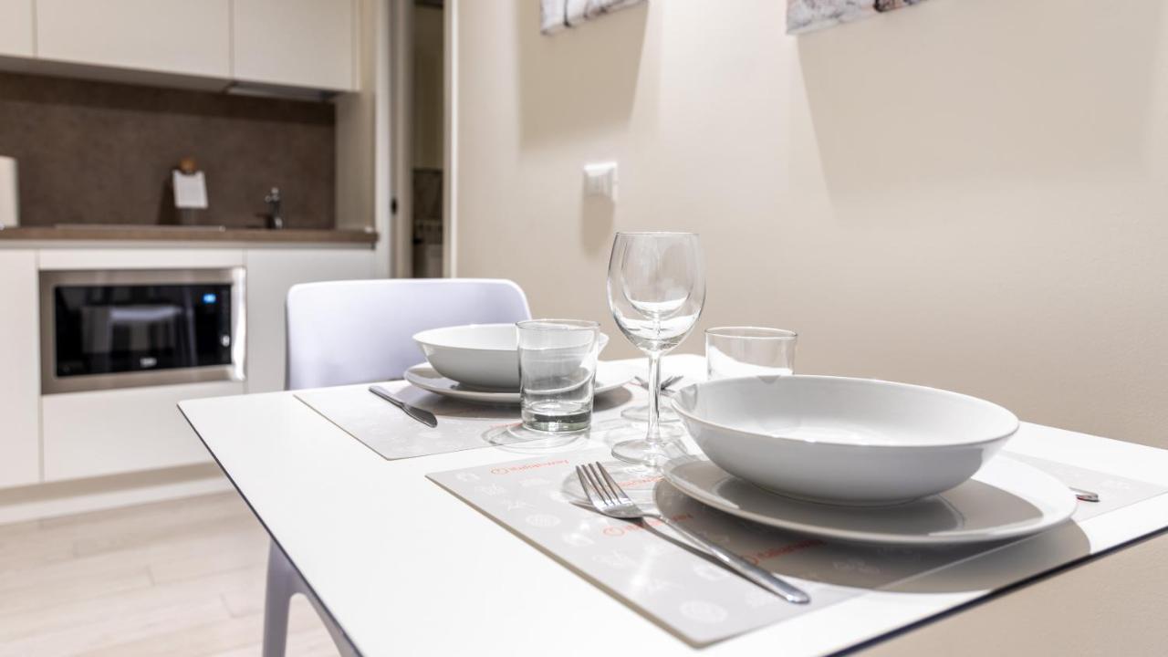Italianway Apartment มิลาน ภายนอก รูปภาพ