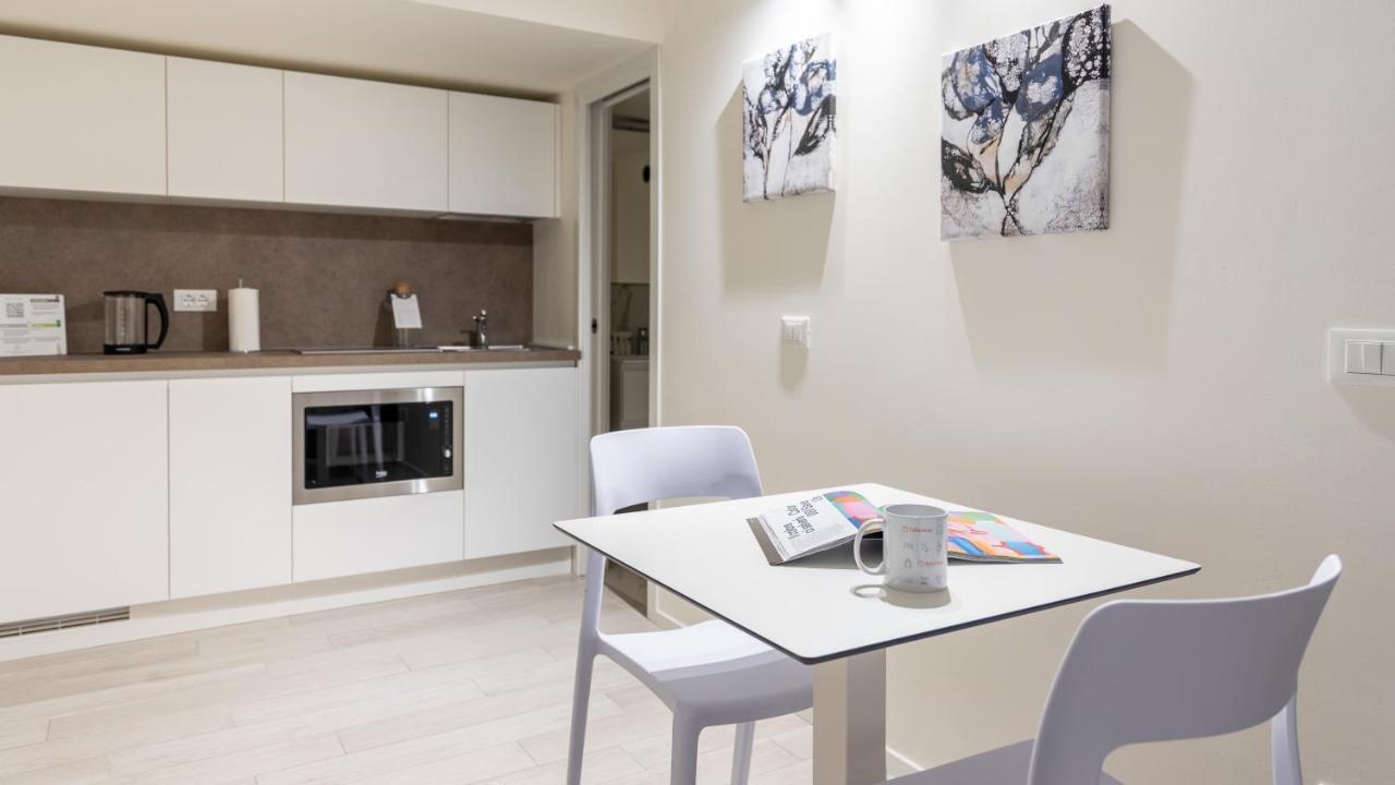 Italianway Apartment มิลาน ภายนอก รูปภาพ